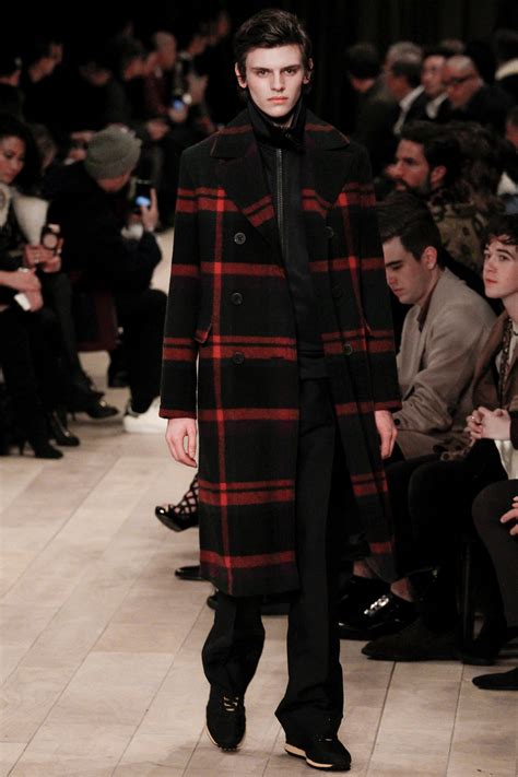 vogur.com burberry fall 2016|Burberry fashion designer 2016.